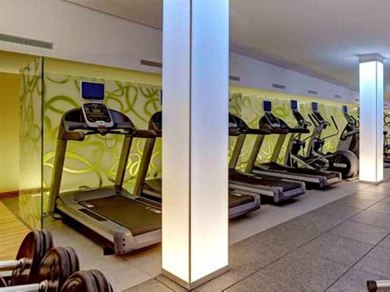 Hotel Hilton Frankfurt Airport 4*